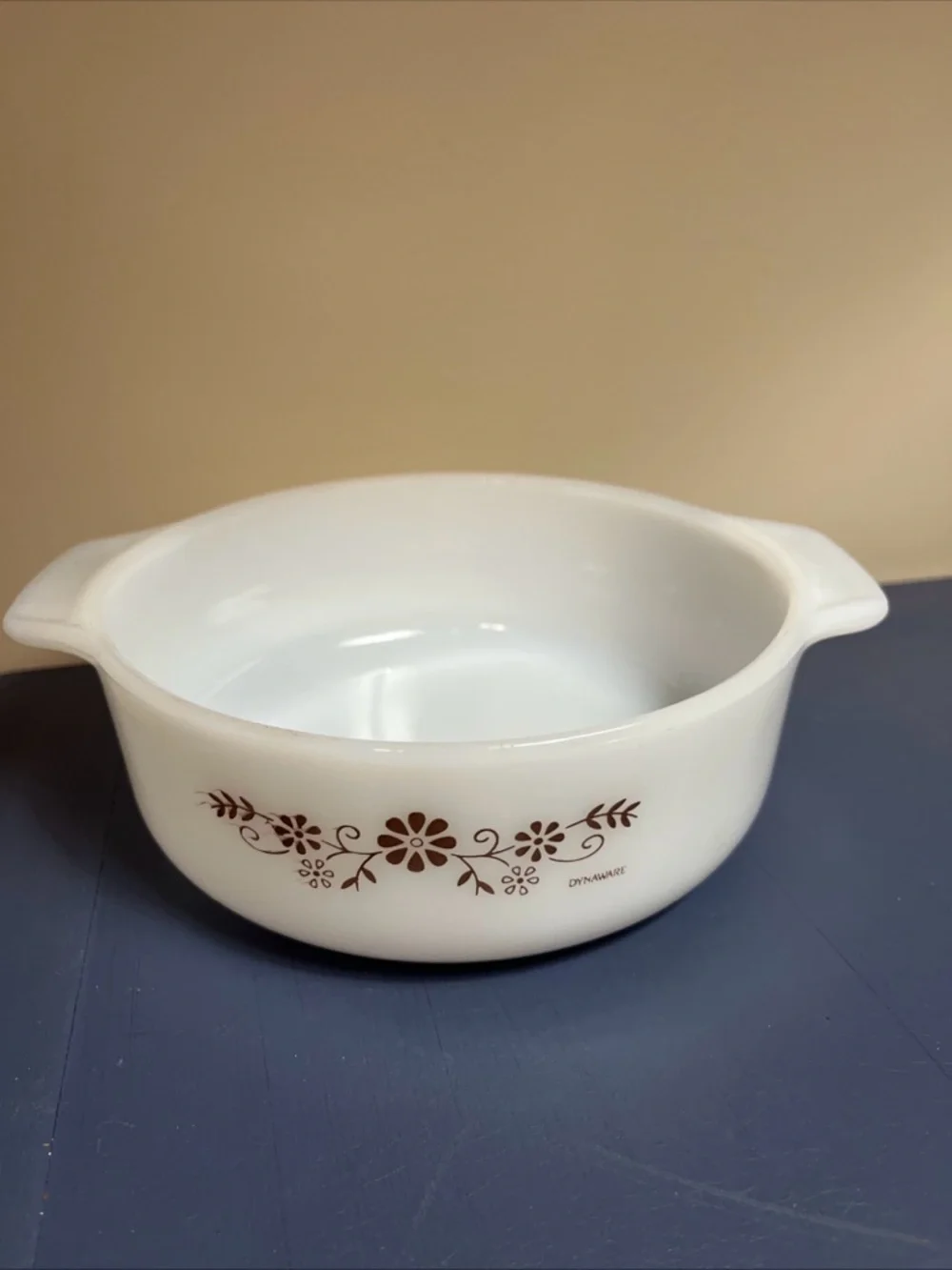 Dynaware Pyr-O-Rey milk glass dishes and custard cups-a brown daisy pattern.